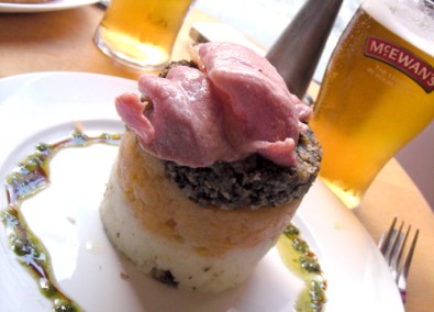 Haggis: Eine Nationalspeise wie der Zustand des Nationalteams ... weder Fisch noch Fleisch. (Bildquelle: Kickschuh-Blog)