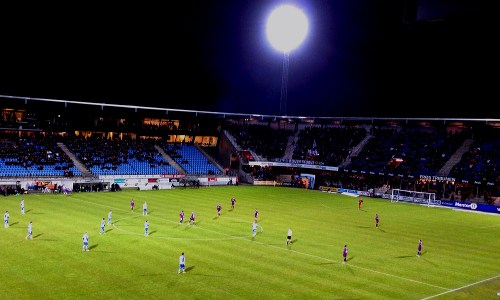 Unverhofftes Comeback: Esbjerg dreht einen 0:2-Rückstand binnen sieben Minuten und erreicht dennoch nur ein Remis (Quelle: kickschuh.wordpress.com)